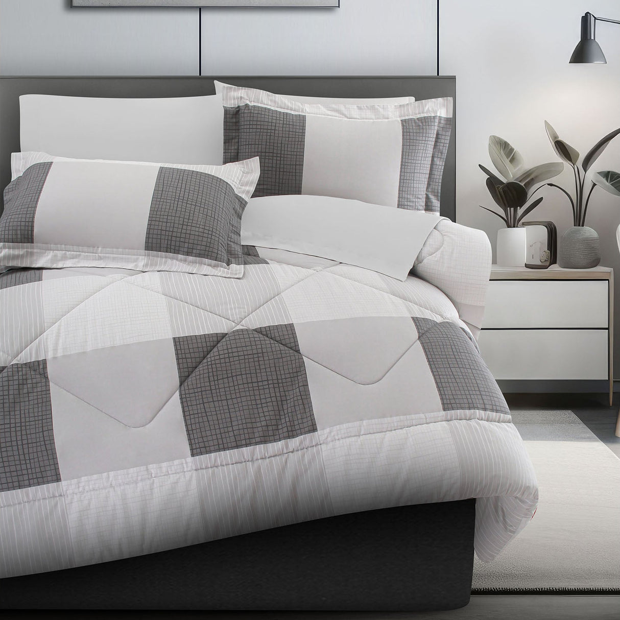 Edredón Bartel color blanco con tallas de Edredón matrimonial, King size, Individual y Queen size. El descanso que mereces con Edredones Dalfiori de Algodón