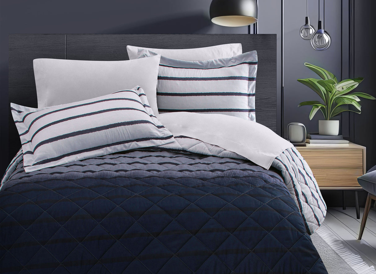 Coordinado Vicenzo | Colcha y Fundas decorativas | Microfibra Ultrasuave