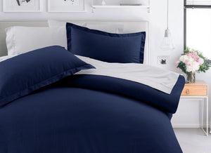Duvet Elric · confeccionado en 100% algodón • tejido waffle que ofrece una textura única.