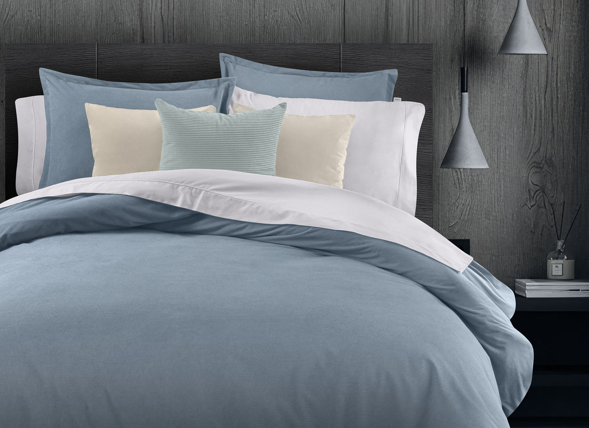 Duvet Khaleb · confeccionado en Pana · Atemporal, Suave y con Relieve · Dinámico y Relajado ·