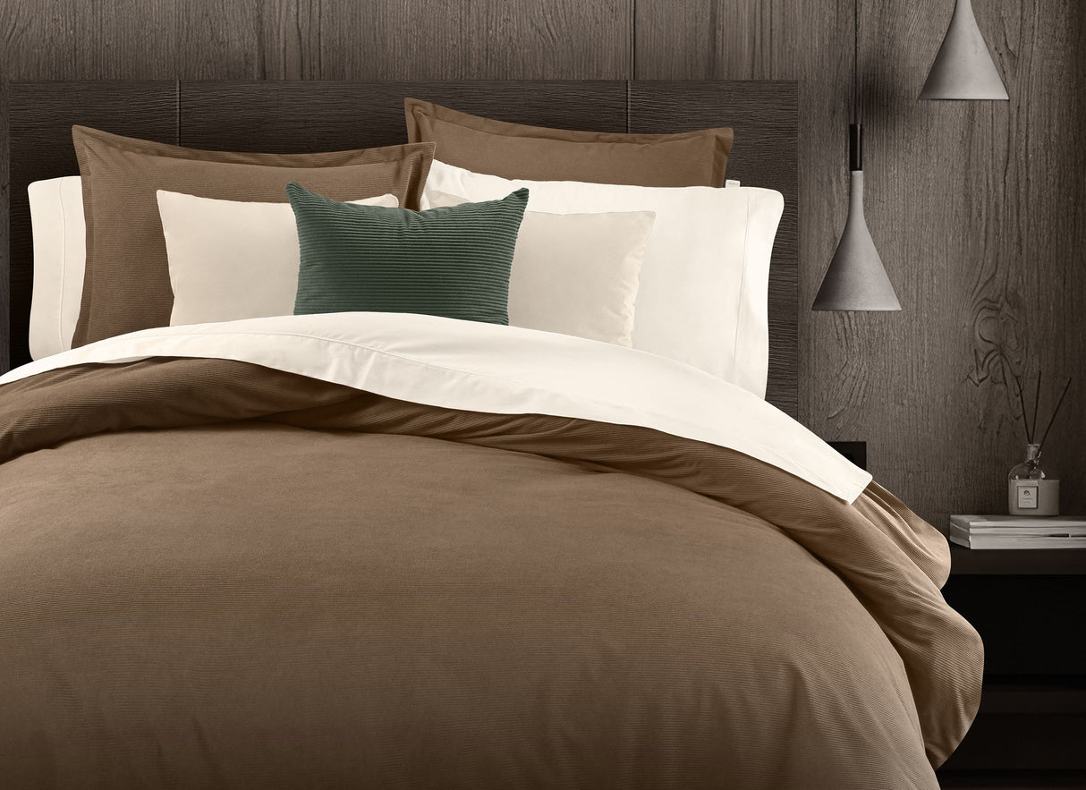 Duvet Khaleb · confeccionado en Pana · Atemporal, Suave y con Relieve · Dinámico y Relajado ·