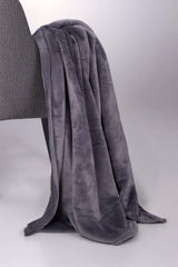 Manta Ulfur Gris Medio | Suavidad y calidez en cada fibra | Felpa Ultrasuave | 130 × 150 cm.