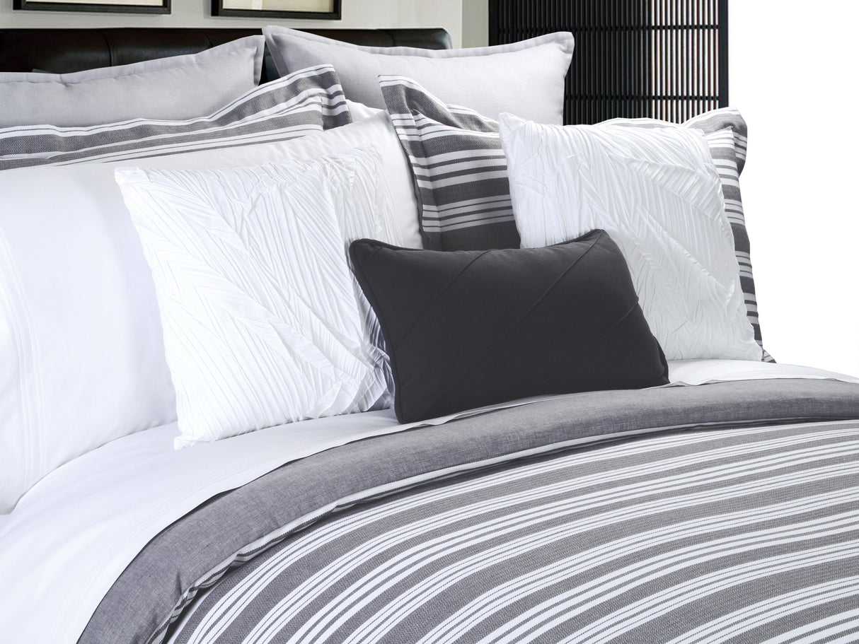 Coordinado Travis Queen Size | Cubre Edredón, Fundas decorativas, Par de Cojines decorativos de 45 cm., Par de Cojines Euro y 1 Almohadilla | 100% Algodón*