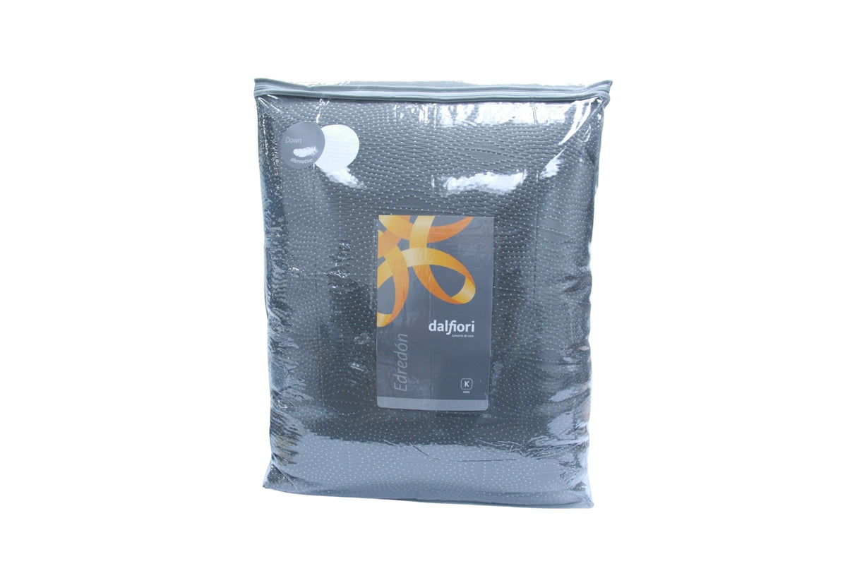 Coordinado Chase Queen Size Cubre Edredón, Fundas decorativas 50 x 70 cm y Funda decorativa 65 cm | Jacquard*